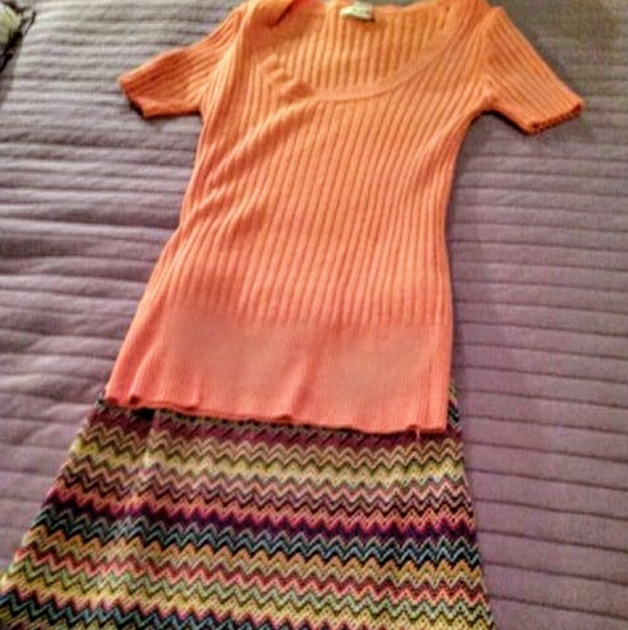 Vibrant Knit Skirt - Picture 2 of 2